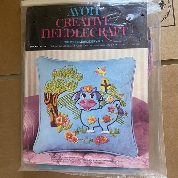 Vintage Avon Needlecraft Kit Blue Moo Pillow Crewel Embroidery Farmhouse Boho - Picture 1 of 4